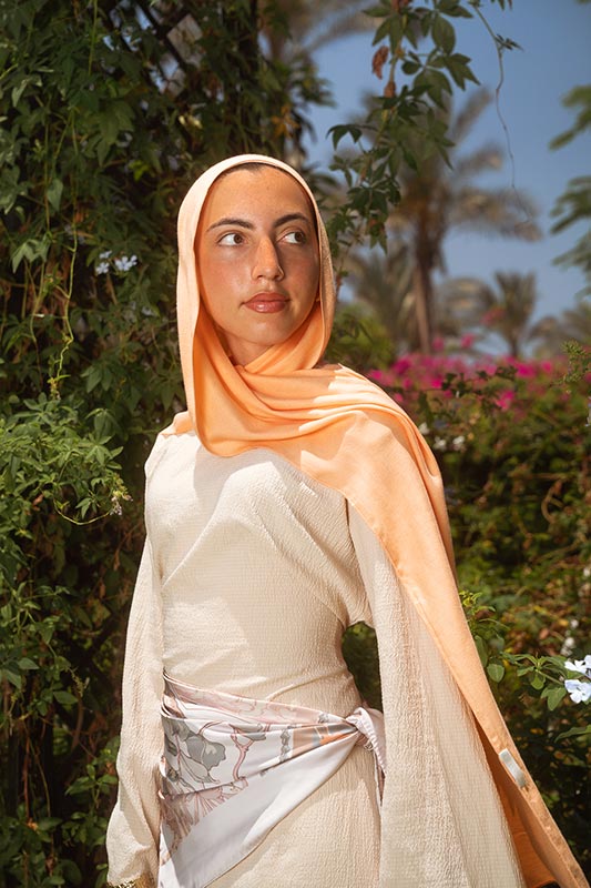 Apricot Elegance - Image 2