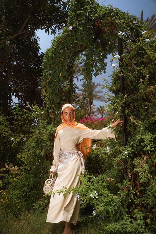 Apricot Elegance - Image 3