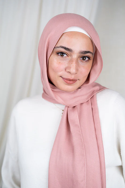 Blush Elegance - Image 4