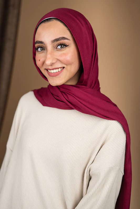 Cranberry Elegance - Image 11