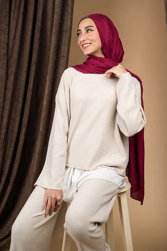 Cranberry Elegance - Image 13