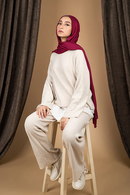 Cranberry Elegance - Image 4
