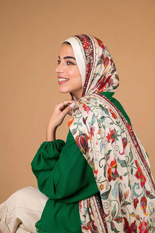 Graceful Passion in Modal - Image 15