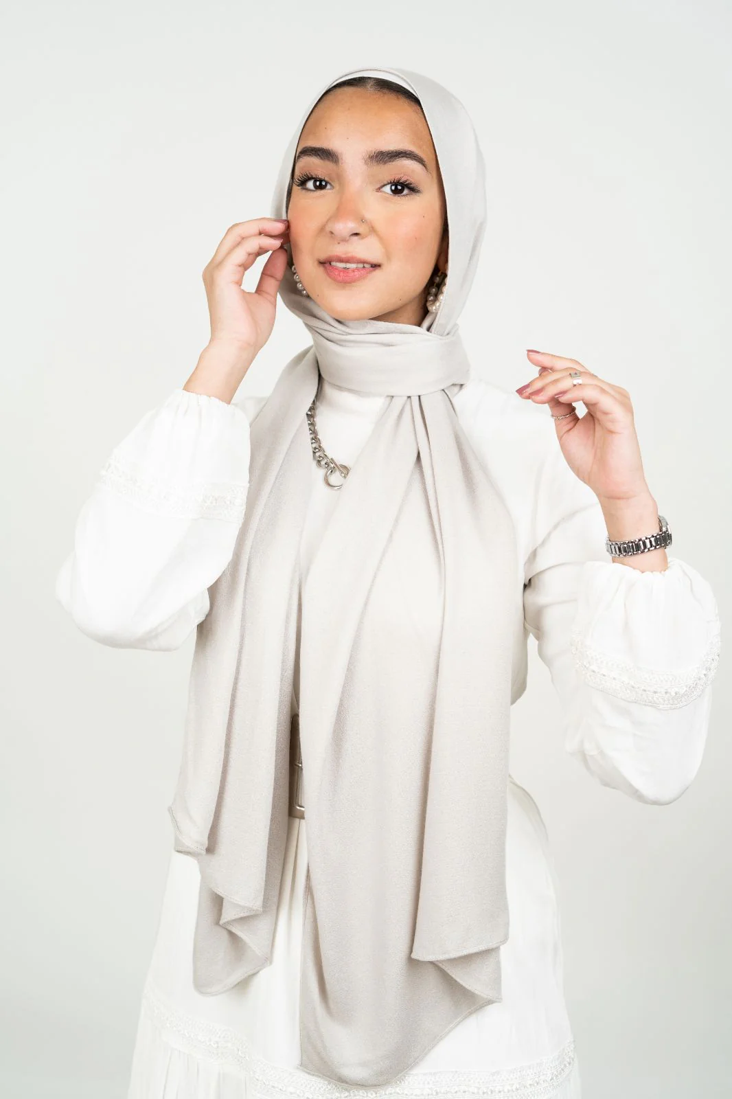 Grey Elegance - Image 17
