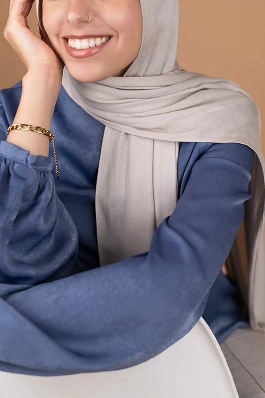 Grey Elegance - Image 2
