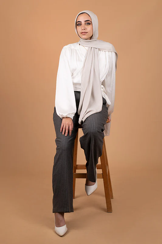 Grey Elegance - Image 3