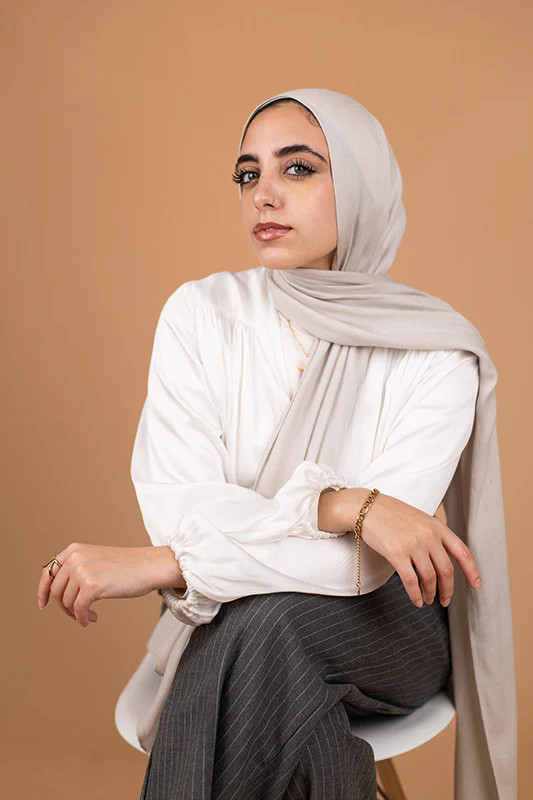 Grey Elegance - Image 7
