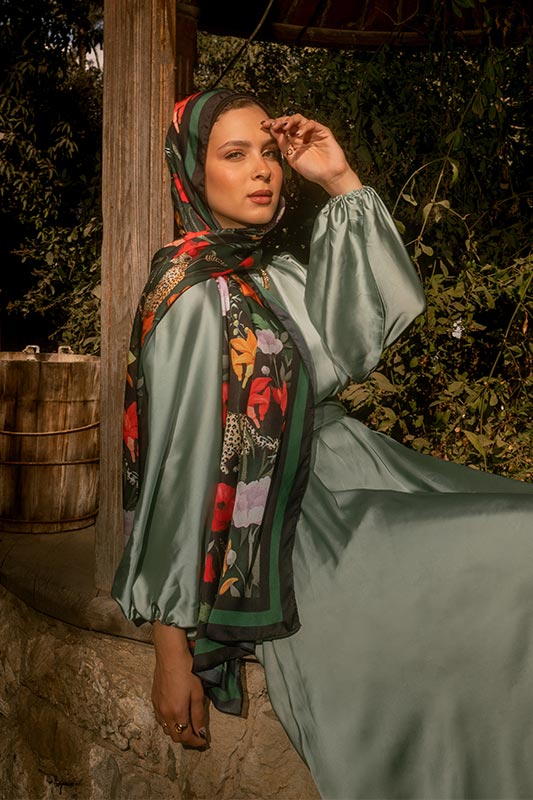 Leo Diva in Satin - Image 14