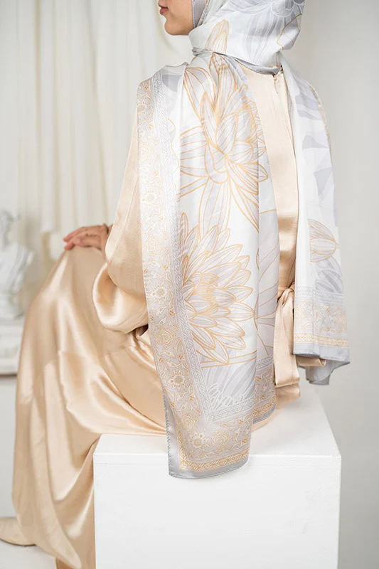 Silver Glow - Image 10
